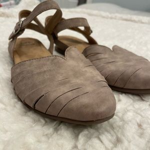 Earth Origins flats size 8.5
